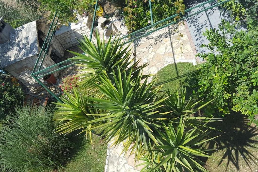 Three Bedroom Apartment Between Trogir And Split Kaštela Εξωτερικό φωτογραφία