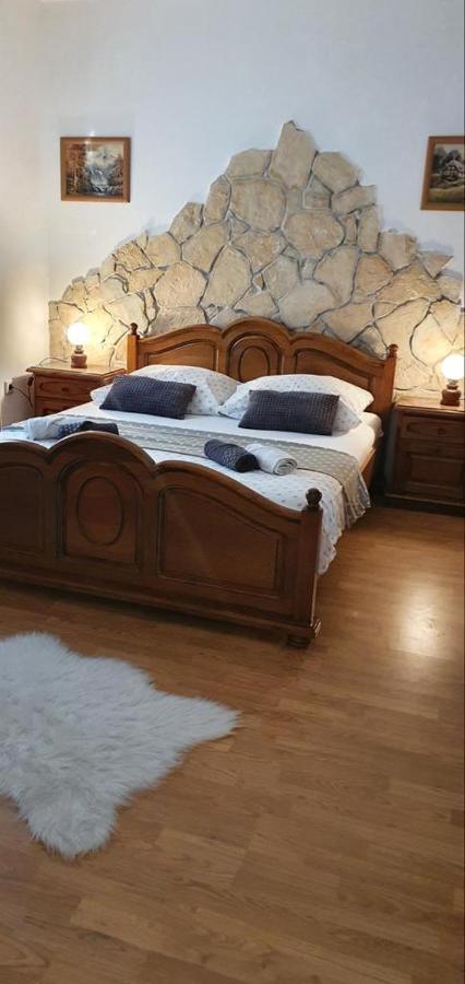 Three Bedroom Apartment Between Trogir And Split Kaštela Εξωτερικό φωτογραφία