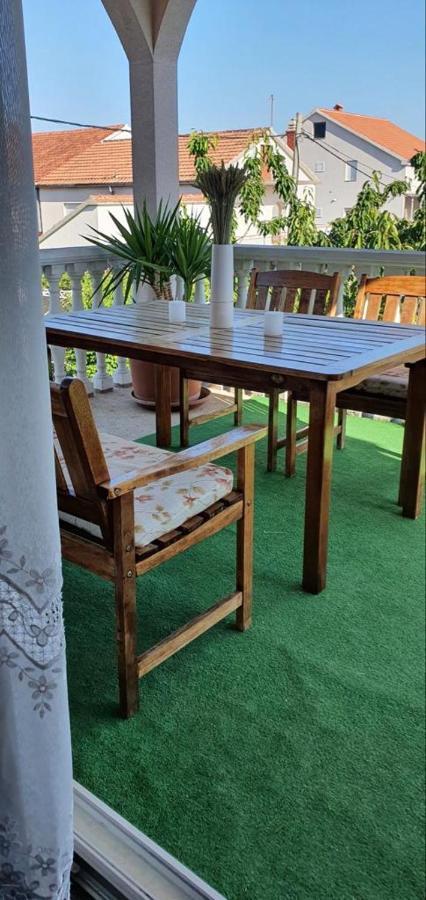 Three Bedroom Apartment Between Trogir And Split Kaštela Εξωτερικό φωτογραφία